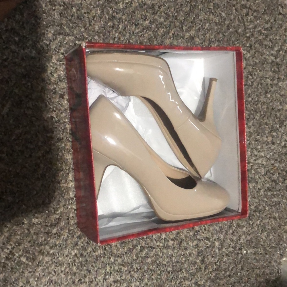 Shoes - Picture 3 of 3